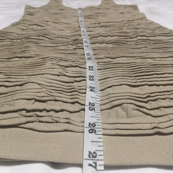 Unbranded dress Womens Large nude beige horizontal pleating v-back stretchy - Picture 6 of 6